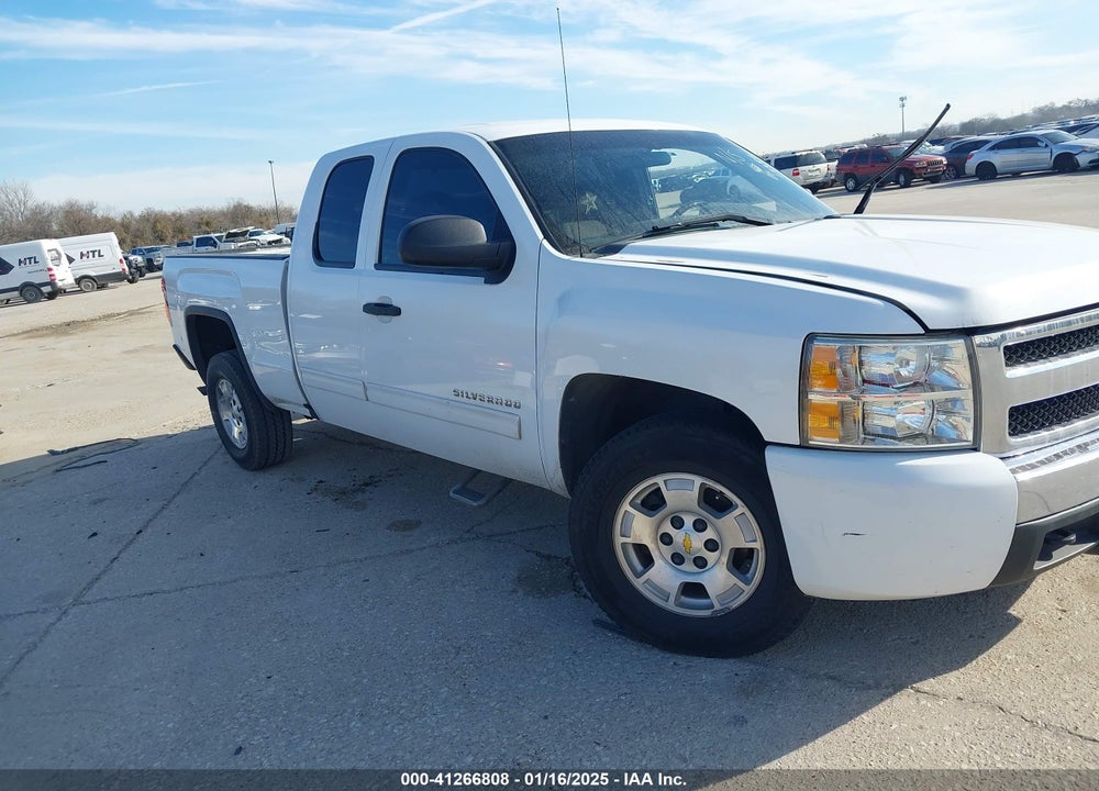 2010 CHEVROLET SILVERADO 1500 LT VIN: 1GCSKSE31AZ186811