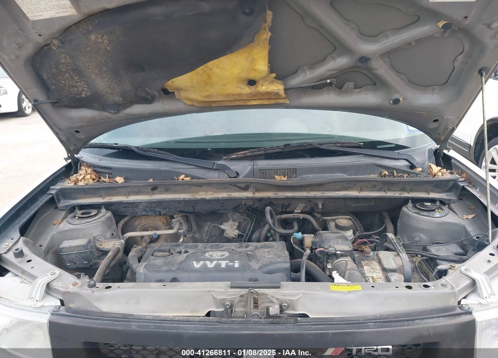 2004 SCION XB VIN: JTLKT324240166838