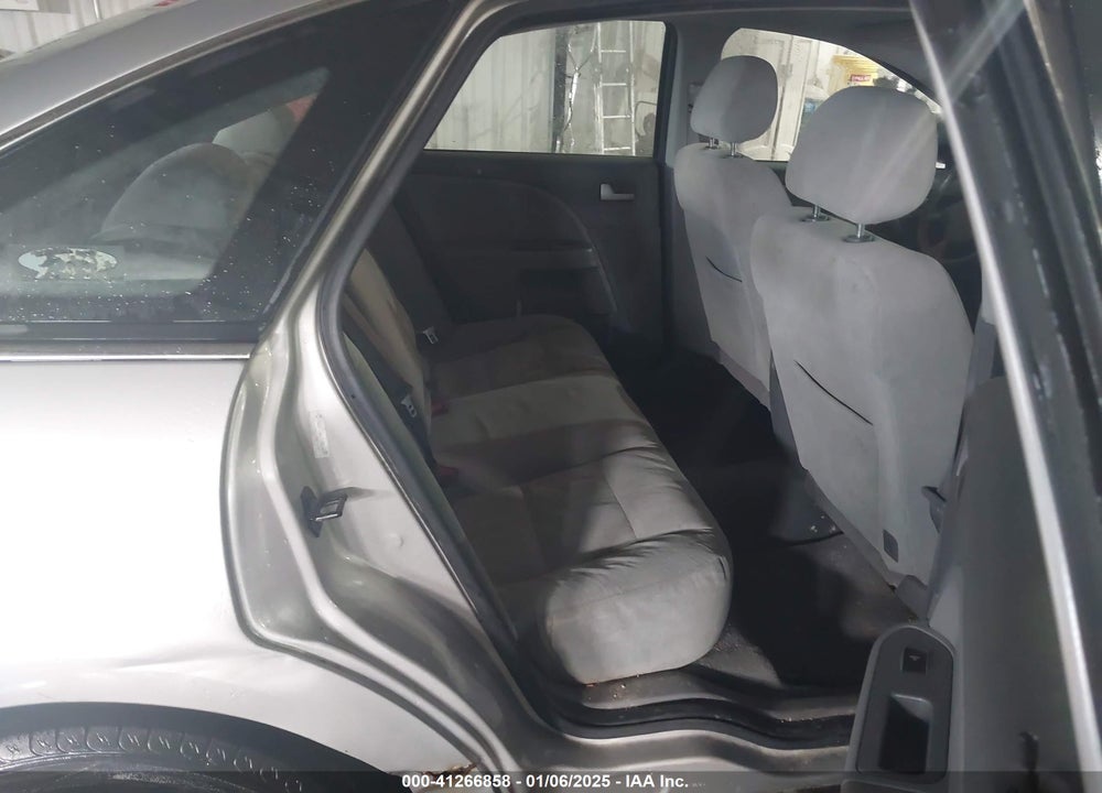 2007 FORD FIVE HUNDRED VIN: 1FAFP27177G114746
