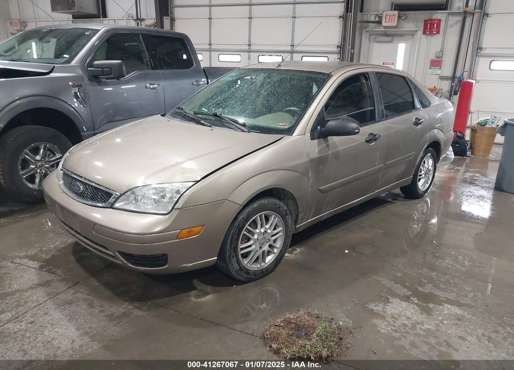 2005 FORD FOCUS ZX4 VIN: 1FAFP34N85W142670