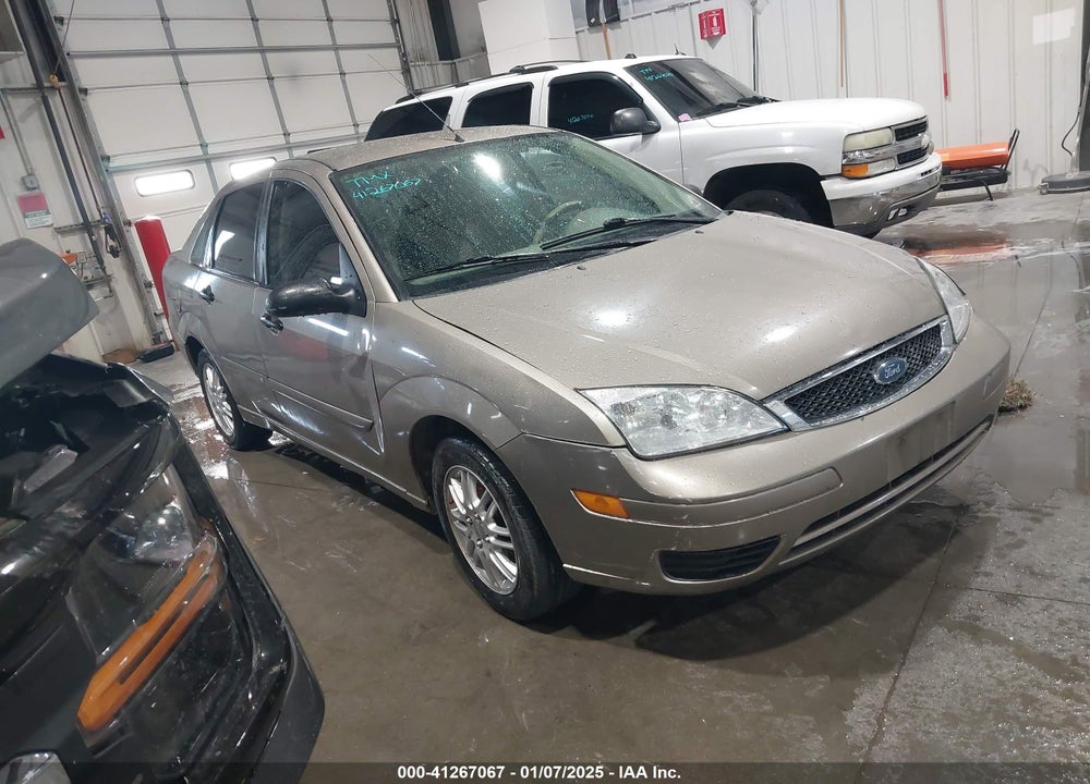 2005 FORD FOCUS ZX4 VIN: 1FAFP34N85W142670