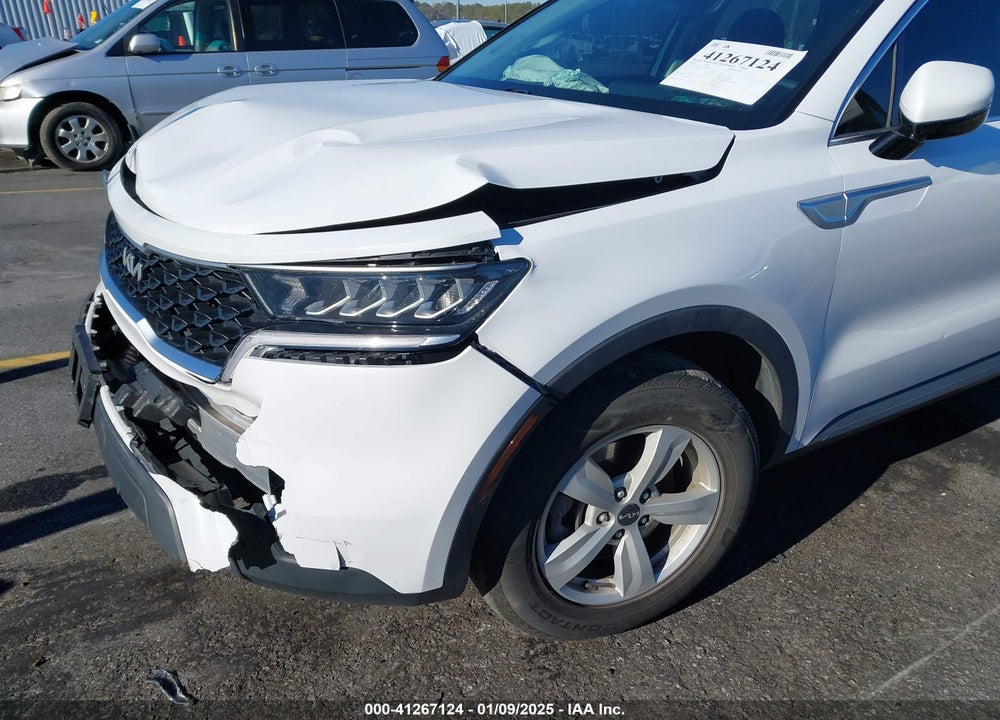 2022 KIA SORENTO LX VIN: 5XYRG4LC1NG098800
