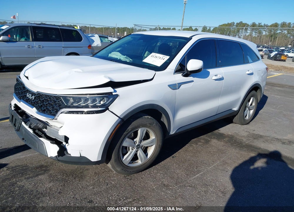 2022 KIA SORENTO LX VIN: 5XYRG4LC1NG098800