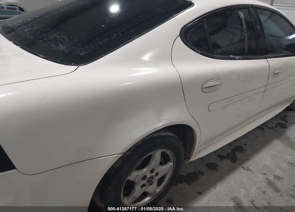 2006 PONTIAC GRAND PRIX VIN: 2G2WP552261160055