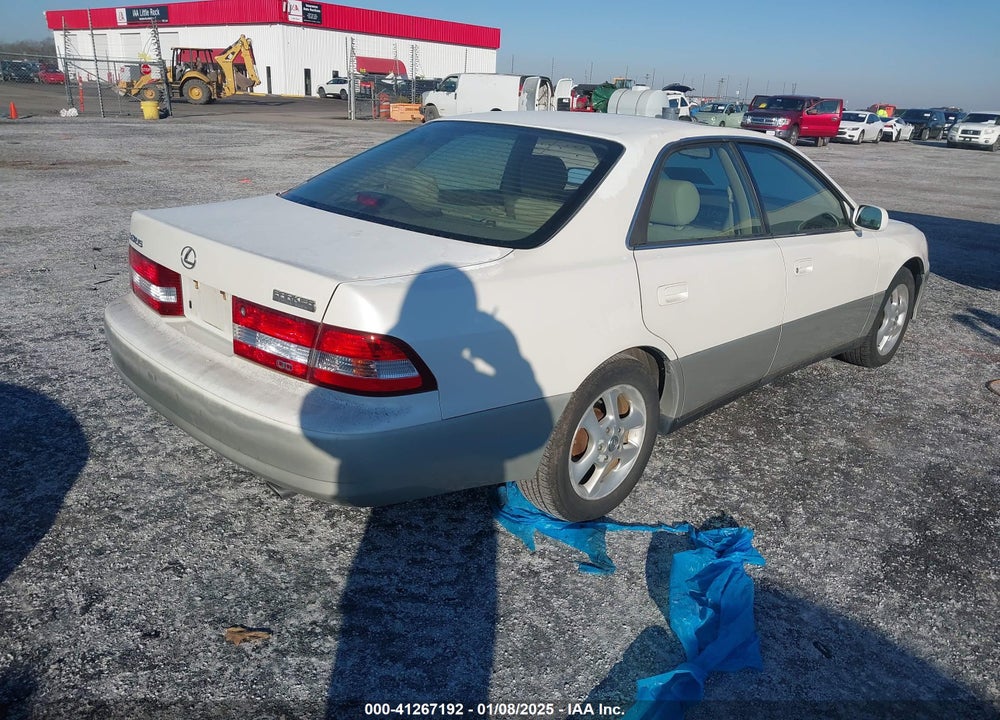 2001 LEXUS ES 300 VIN: JT8BF28G815104999