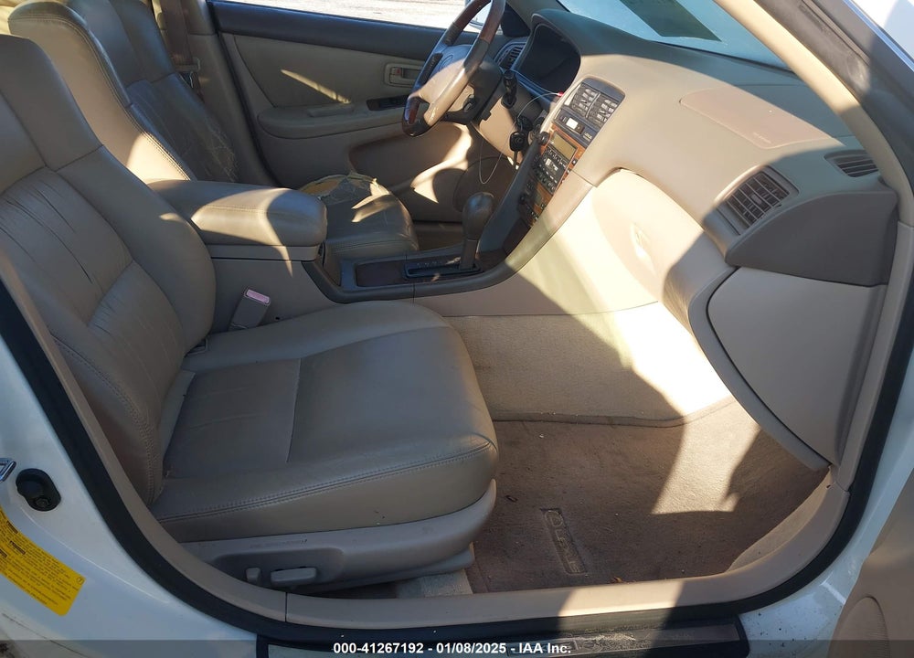 2001 LEXUS ES 300 VIN: JT8BF28G815104999