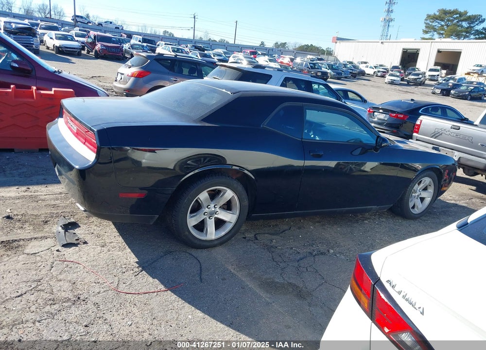 2013 DODGE CHALLENGER SXT VIN: 2C3CDYAG8DH609287