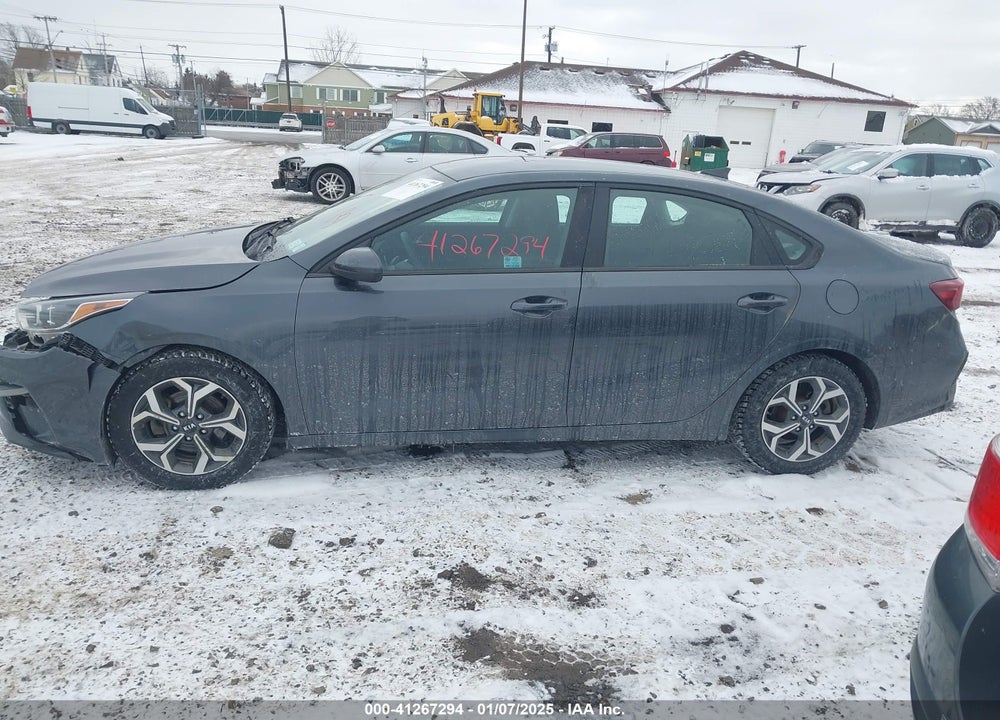 2019 KIA FORTE LXS VIN: 3KPF24AD9KE080888