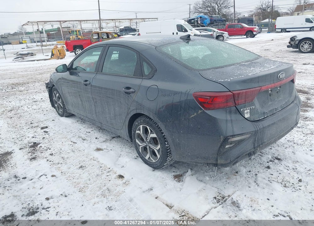 2019 KIA FORTE LXS VIN: 3KPF24AD9KE080888