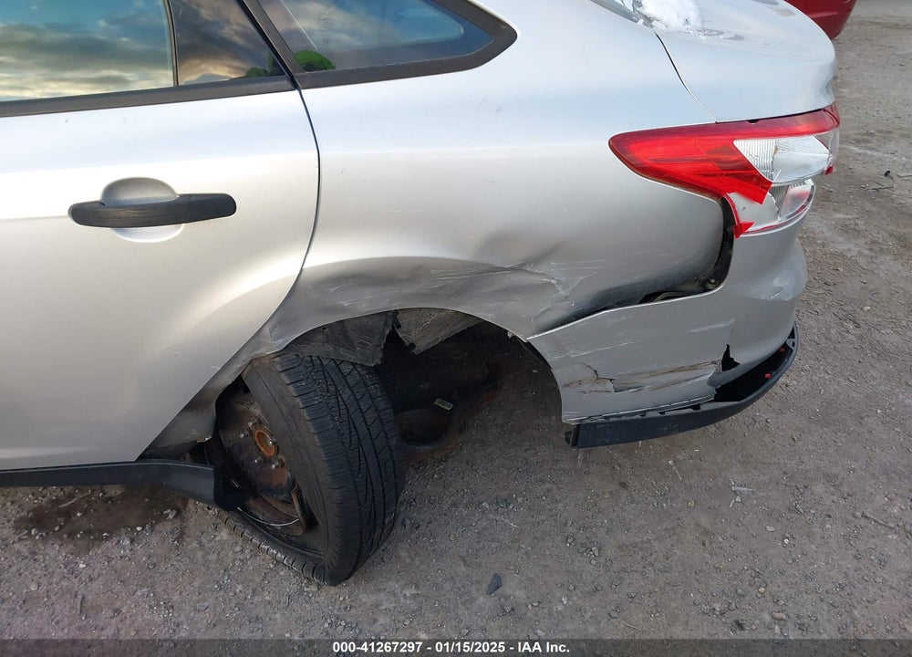 2013 FORD FOCUS S VIN: 1FADP3E2XDL304827