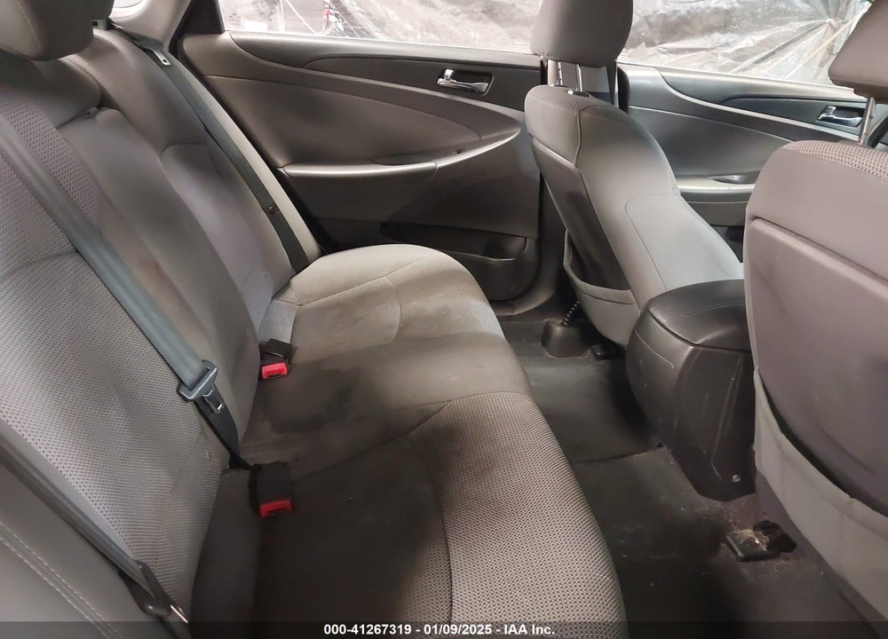 2013 HYUNDAI SONATA VIN: 5NPEB4AC4DH700256