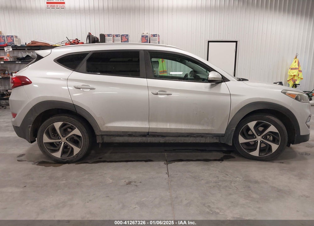 2016 HYUNDAI TUCSON SPORT VIN: KM8J3CA23GU038883