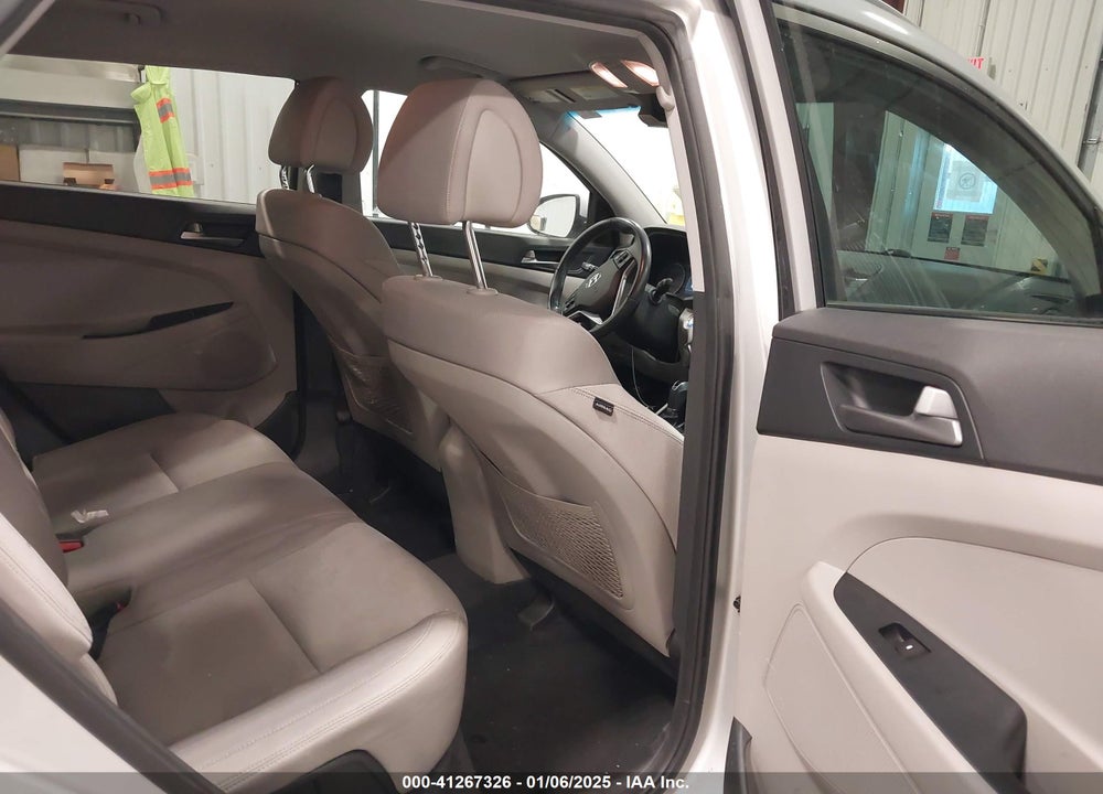2016 HYUNDAI TUCSON SPORT VIN: KM8J3CA23GU038883
