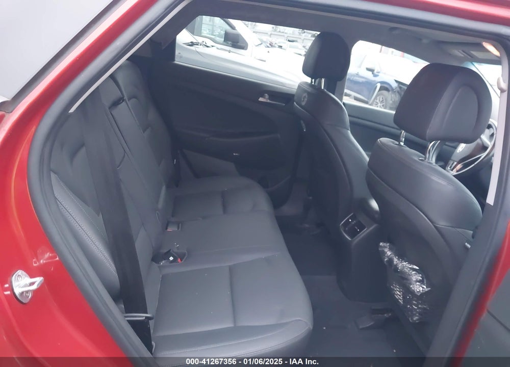 2017 HYUNDAI TUCSON LIMITED VIN: KM8J33A24HU418073