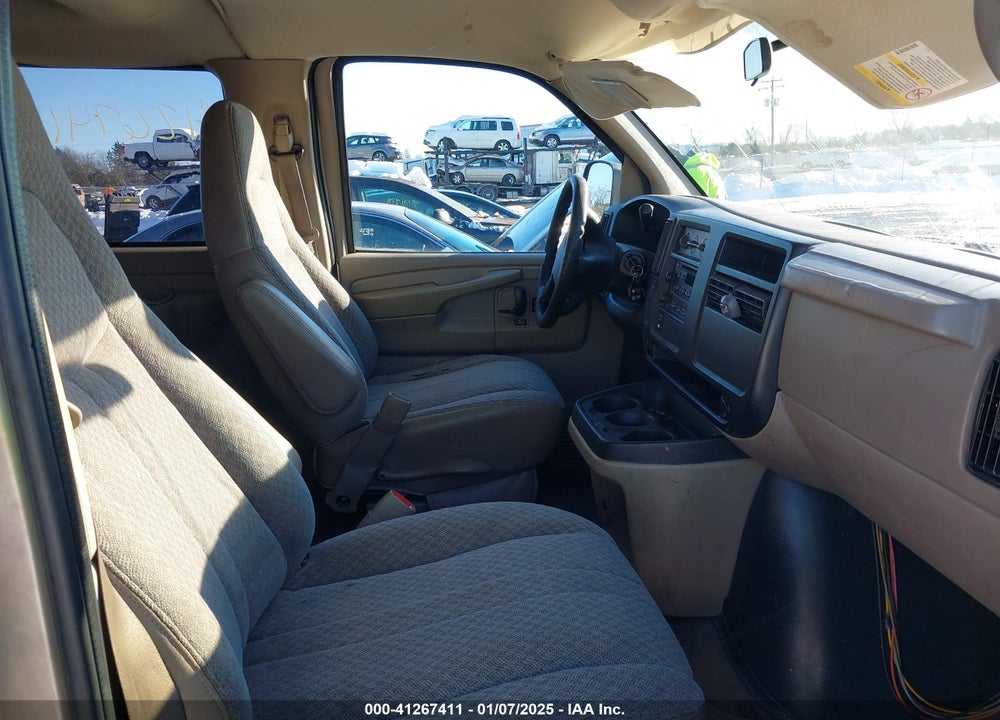 2004 CHEVROLET EXPRESS VIN: 1GAGG25U041106720