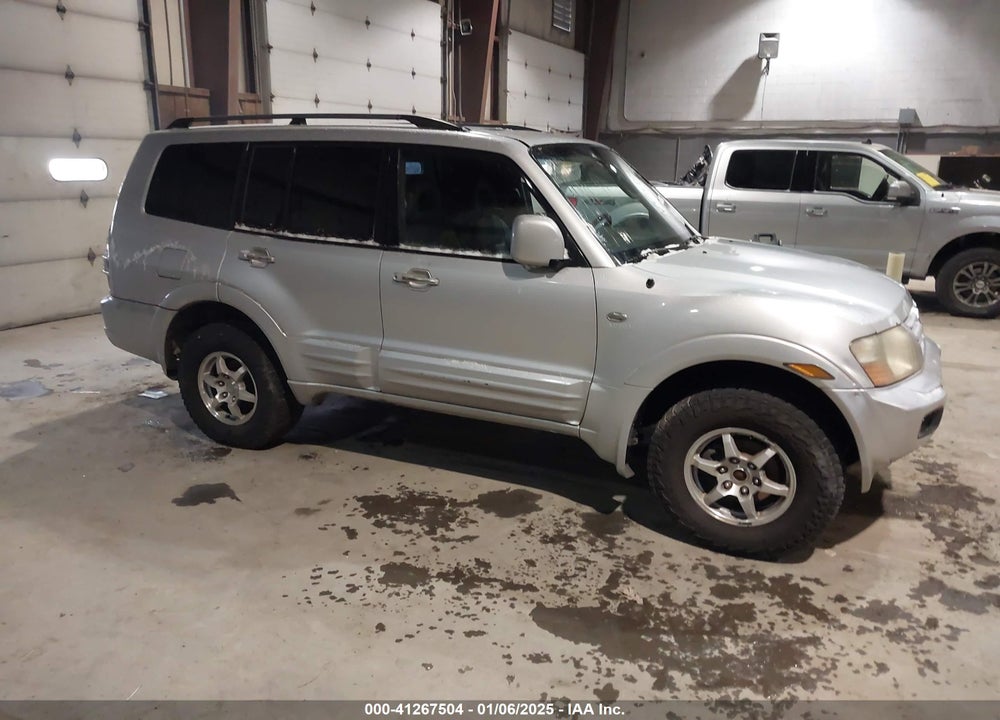2002 MITSUBISHI MONTERO LIMITED VIN: JA4MW51R02J016667