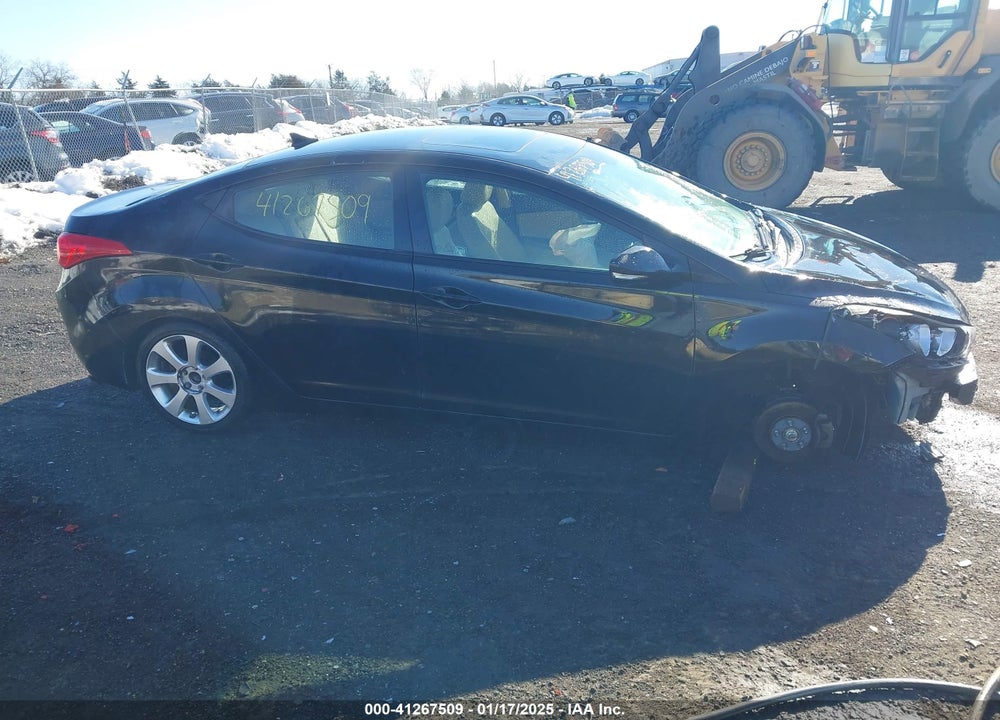 2013 HYUNDAI ELANTRA VIN: 5NPDH4AE6DH370499