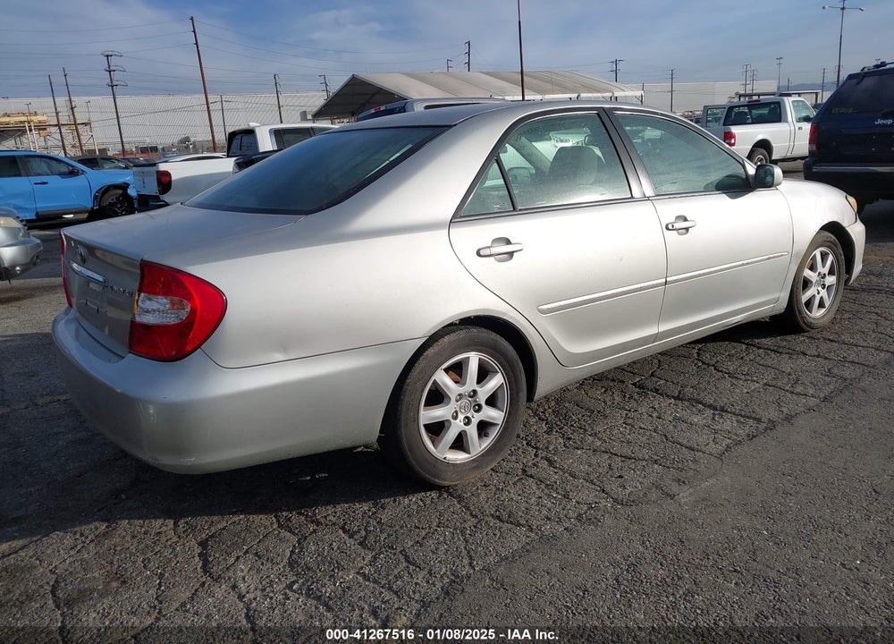2004 TOYOTA CAMRY XLE VIN: 4T1BE32K24U823503