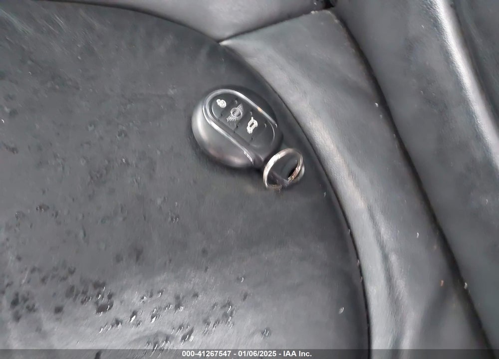2016 MINI HARDTOP VIN: WMWXU3C58G2D31595