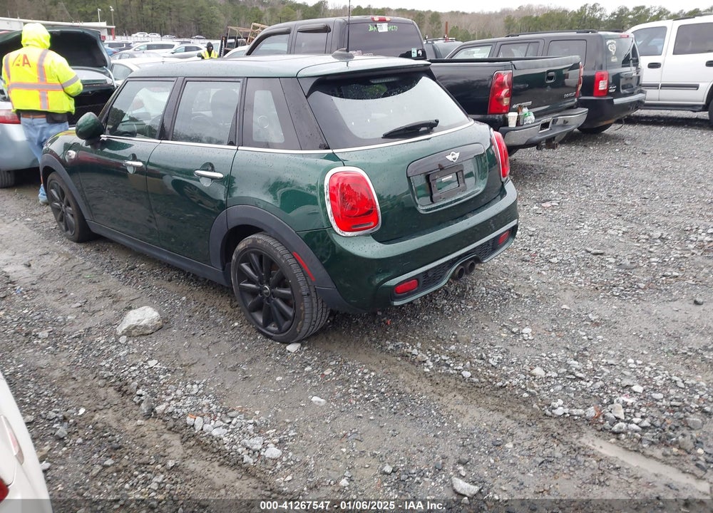 2016 MINI HARDTOP VIN: WMWXU3C58G2D31595