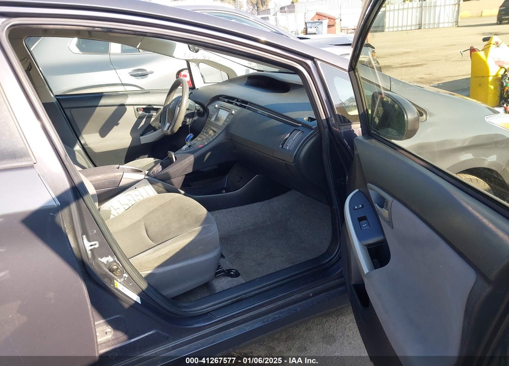 2014 TOYOTA PRIUS TWO VIN: JTDKN3DU6E0358848