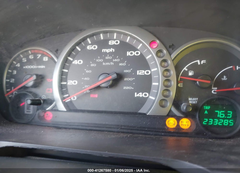2004 HONDA PILOT EX VIN: 5FNYF184X4B001596