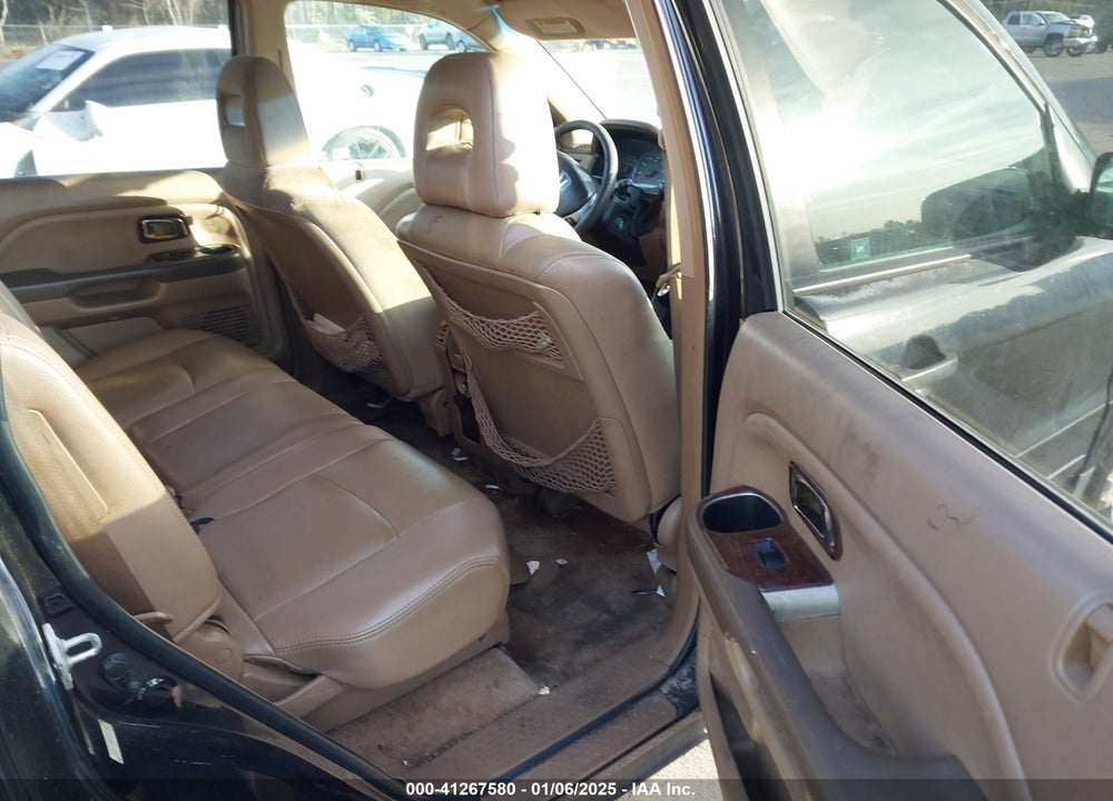 2004 HONDA PILOT EX VIN: 5FNYF184X4B001596