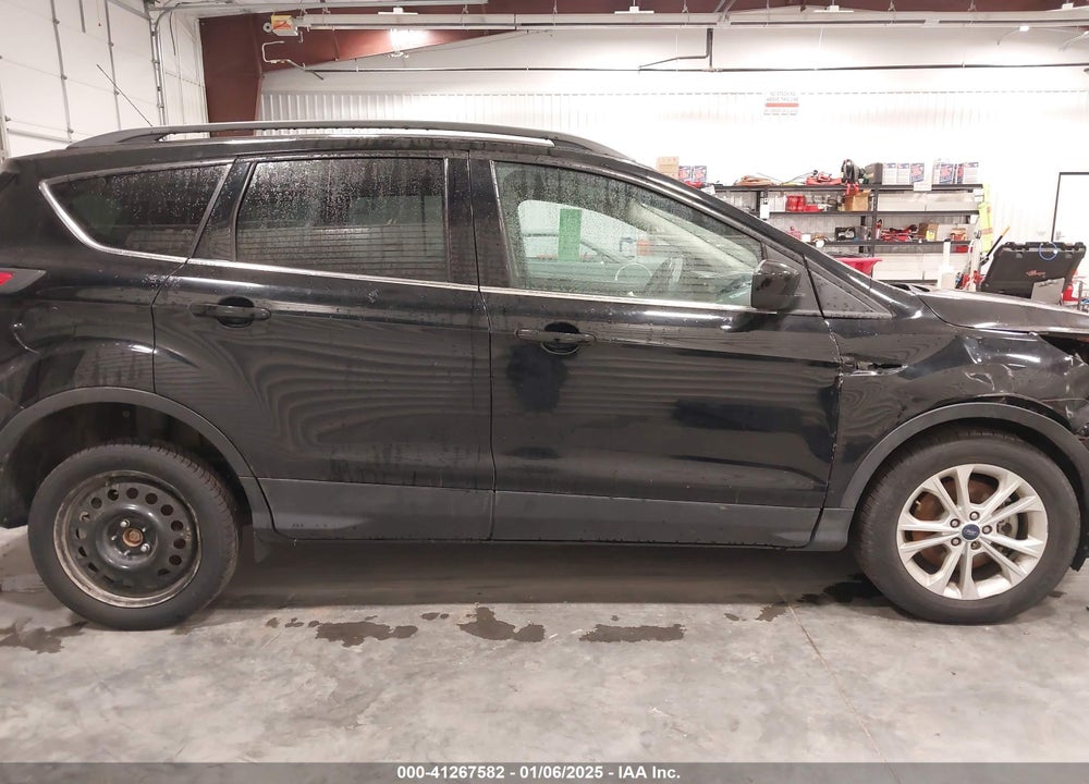 2017 FORD ESCAPE VIN: 1FMCU9G94HUA76329