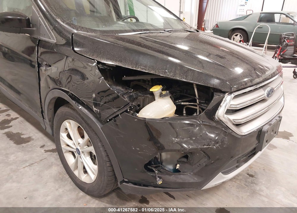 2017 FORD ESCAPE VIN: 1FMCU9G94HUA76329