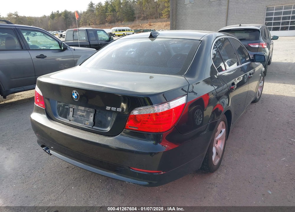 2008 BMW 528I VIN: WBANU53578CT09082