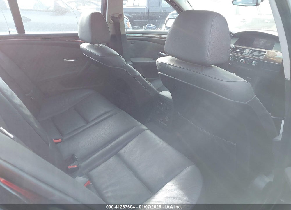 2008 BMW 528I VIN: WBANU53578CT09082