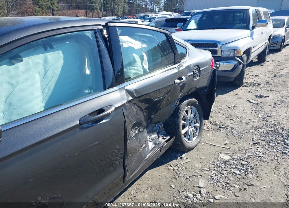 2017 FORD FUSION VIN: 3FA6P0G78HR369523