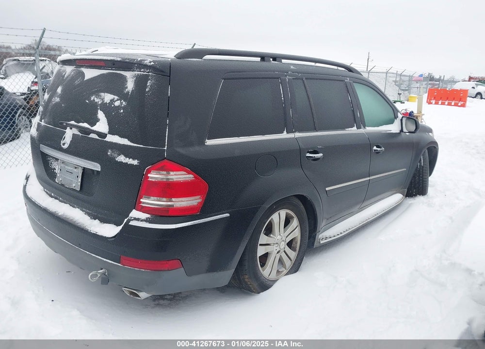 2009 MERCEDES-BENZ GL 450 VIN: 4JGBF71E89A515809