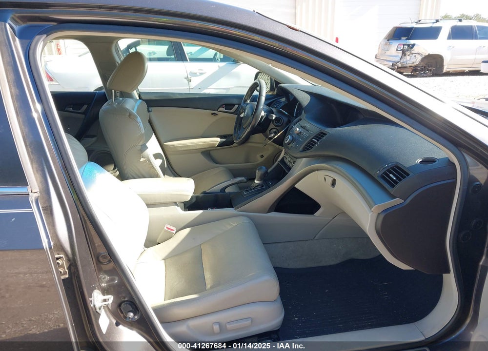 2010 ACURA TSX 2.4/2.4 (A5) VIN: JH4CU2F64AC020825