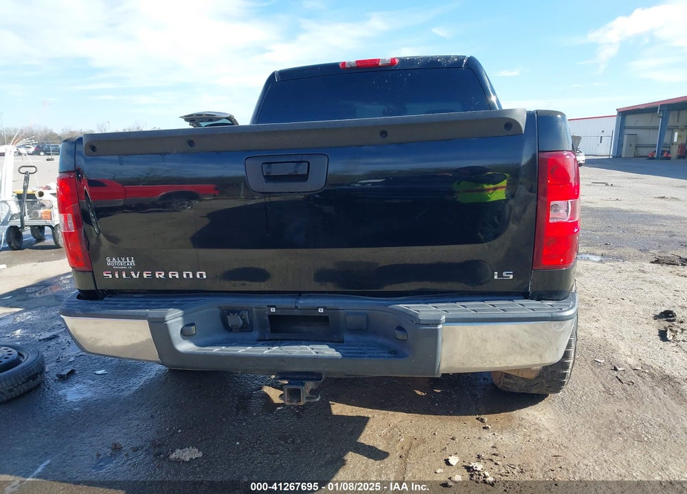 2008 CHEVROLET SILVERADO 1500 LS VIN: 2GCEC13C381194080