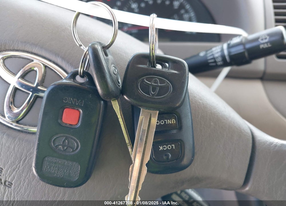 2004 TOYOTA CAMRY LE VIN: 4T1BE30K04U850072