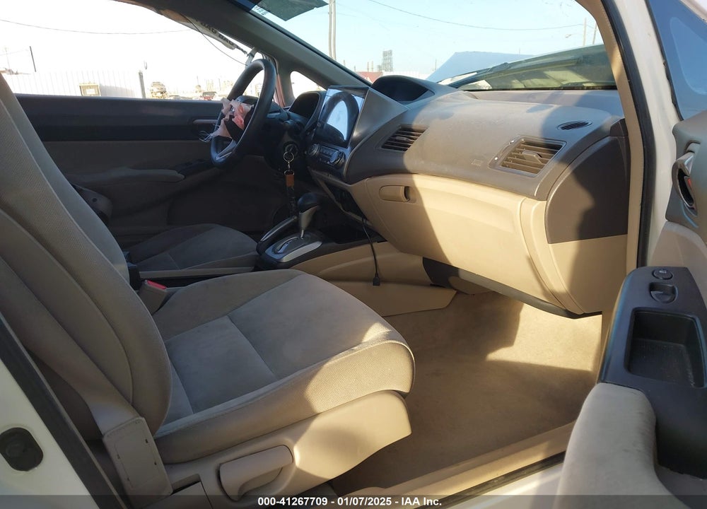 2010 HONDA CIVIC LX VIN: 19XFA1F57AE055408