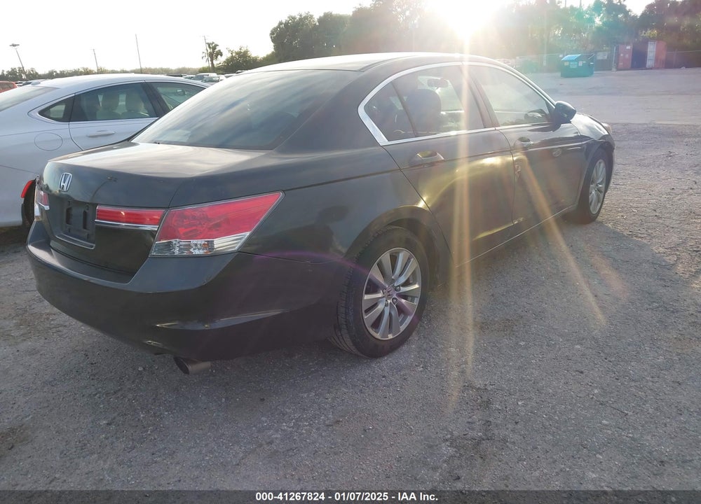 2011 HONDA ACCORD 2.4 EX VIN: 1HGCP2F72BA026588