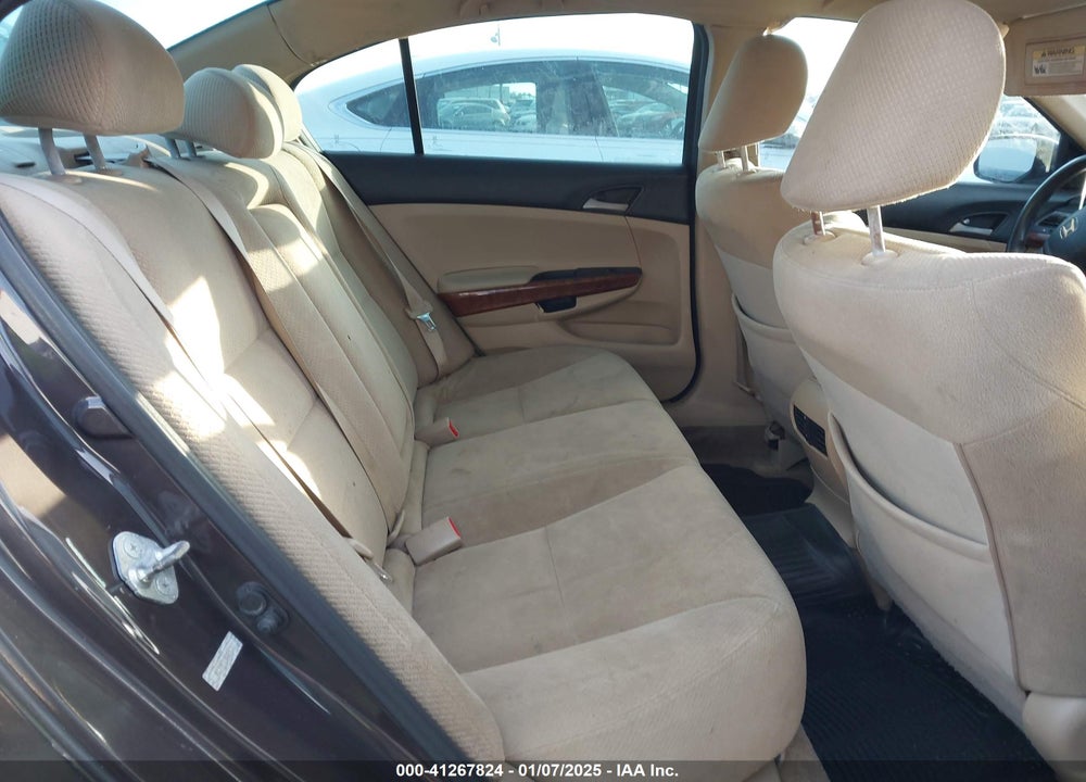 2011 HONDA ACCORD 2.4 EX VIN: 1HGCP2F72BA026588