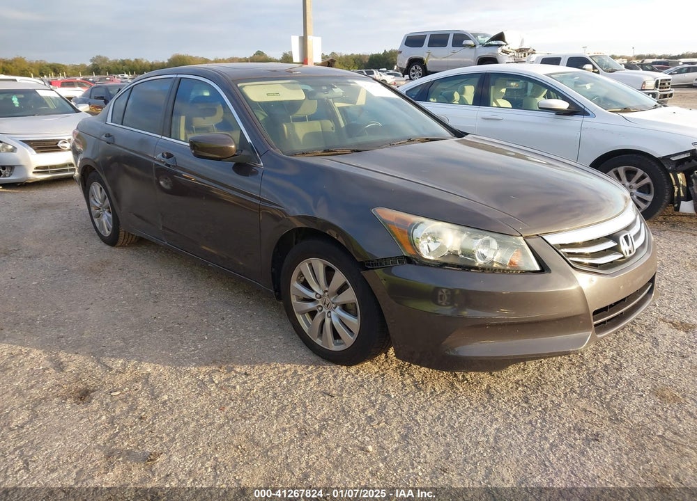 2011 HONDA ACCORD 2.4 EX VIN: 1HGCP2F72BA026588