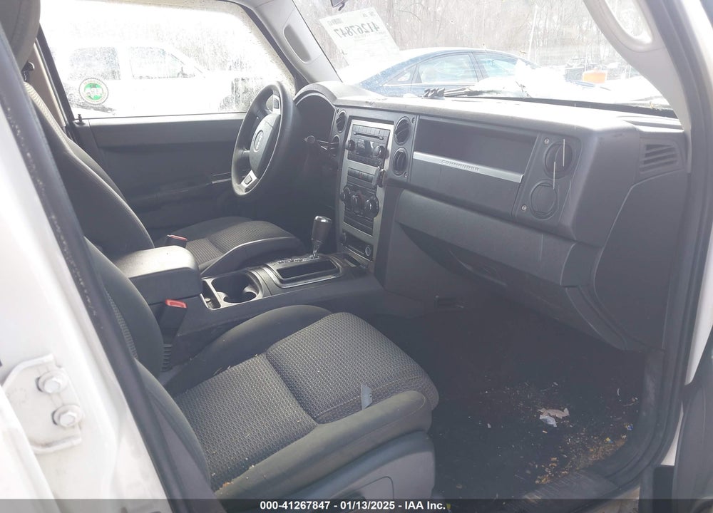 2008 JEEP COMMANDER SPORT VIN: 1J8HG48K18C140816