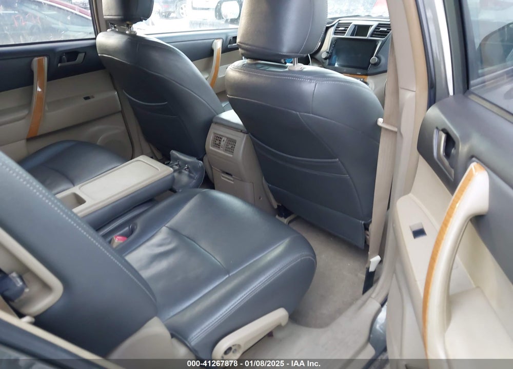 2008 TOYOTA HIGHLANDER HYBRID VIN: JTEEW41A882001590