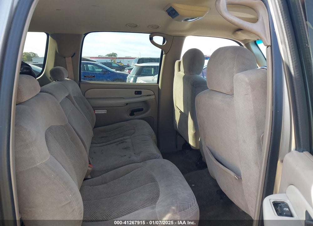 2001 CHEVROLET SUBURBAN 1500 LS VIN: 3GNEC16T11G248380