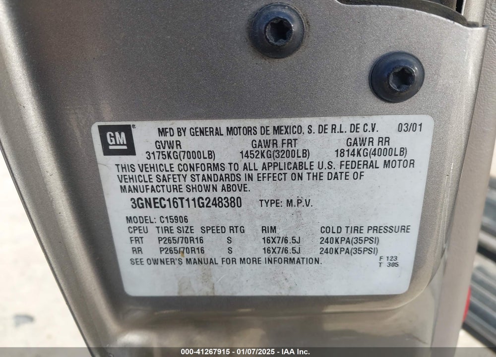 2001 CHEVROLET SUBURBAN 1500 LS VIN: 3GNEC16T11G248380