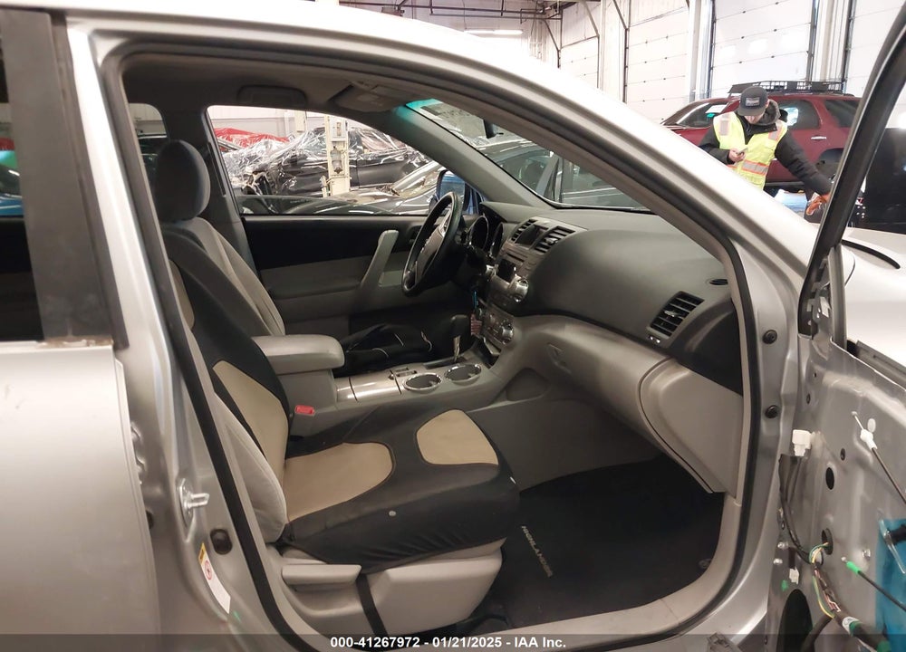 2011 TOYOTA HIGHLANDER HYBRID BASE V6 VIN: JTEBC3EH3B2001033