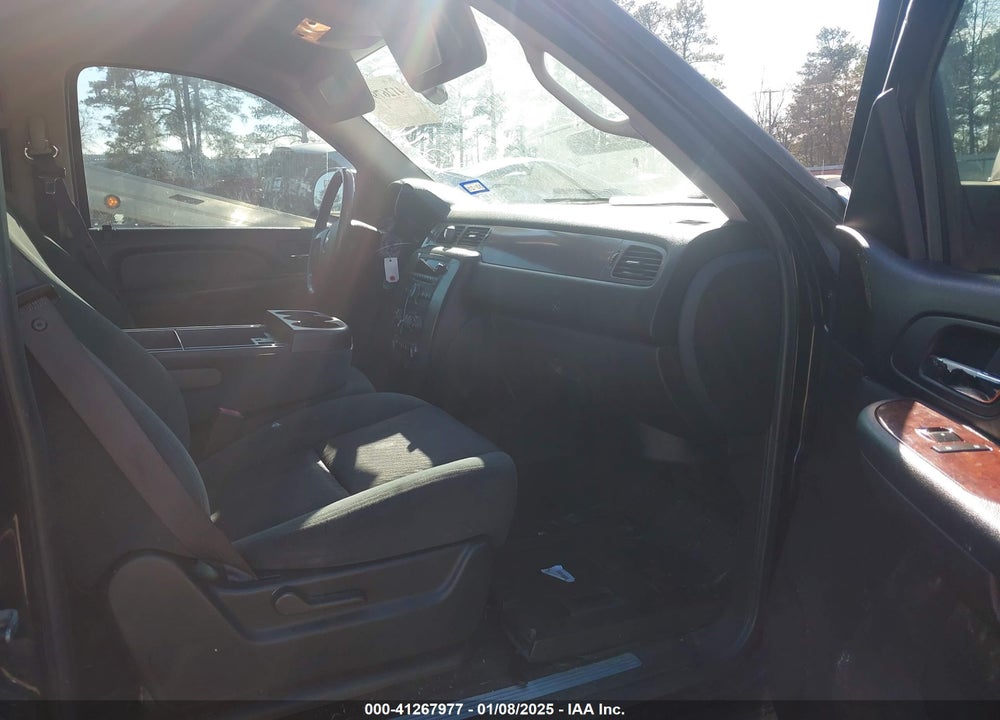 2009 CHEVROLET TAHOE LS VIN: 1GNFC13C49R127105
