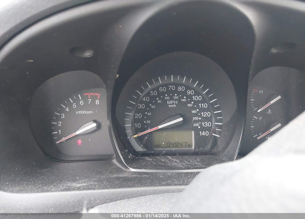 2009 KIA SPECTRA VIN: KNAFE222395590391