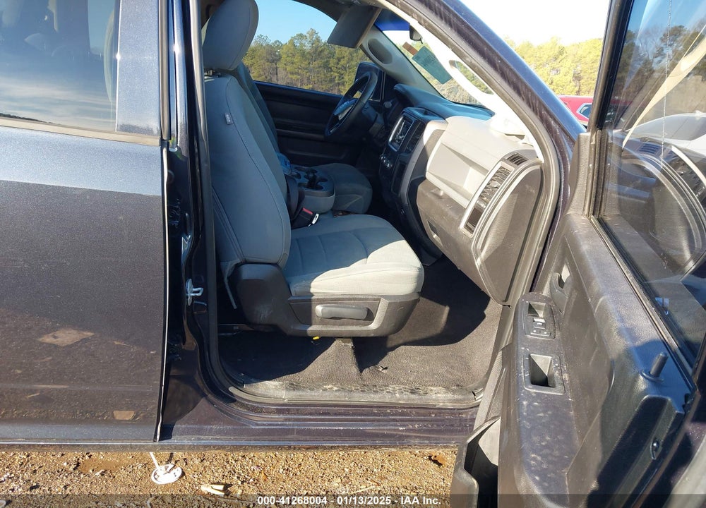 2013 RAM 1500 VIN: 1C6RR6FTXDS644740