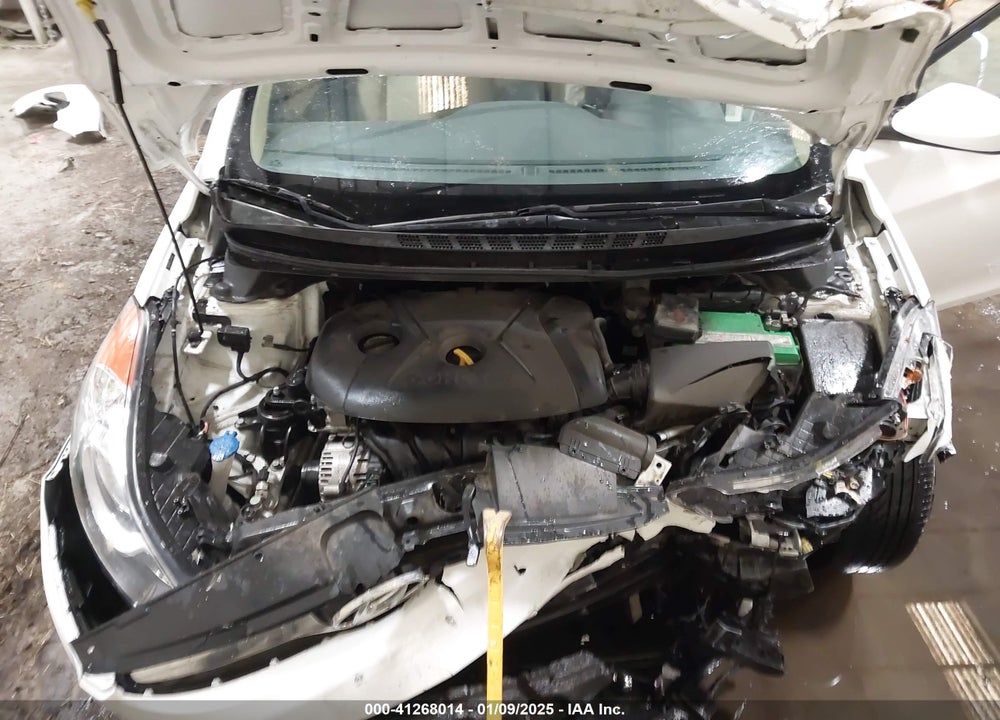 2013 HYUNDAI ELANTRA VIN: 5NPDH4AE1DH448218