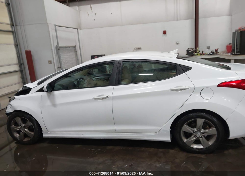 2013 HYUNDAI ELANTRA VIN: 5NPDH4AE1DH448218